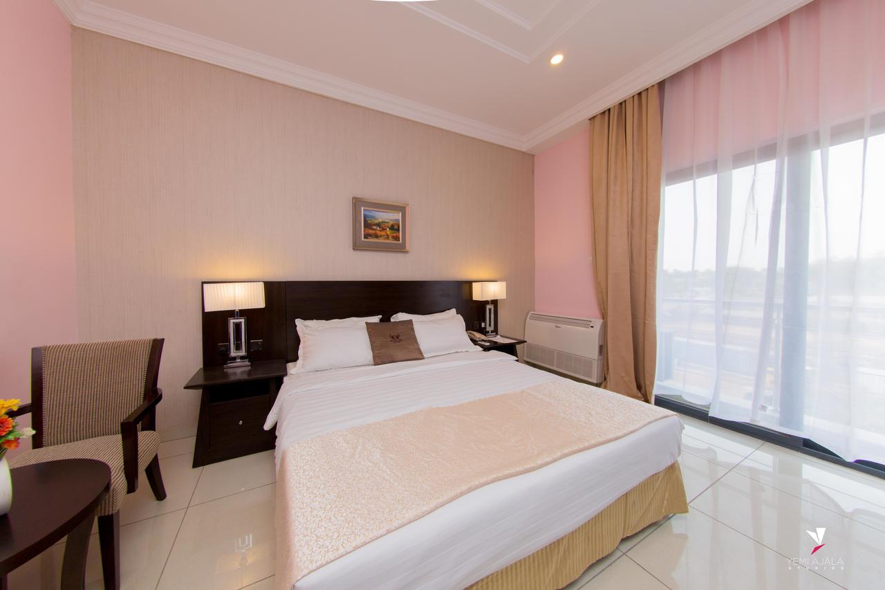Noktel Resort Hotel อิโลริน ภายนอก รูปภาพ